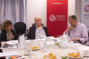 Ruth Ladenheim, Gustavo Lugones y Alberto Quevedo durante la reunión de Comisión Directiva