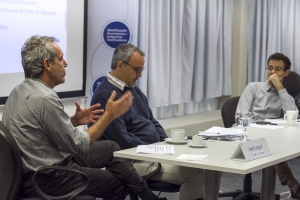 Miguel Lengyel, Carlos Aggio y Leonardo Zanazzi en la sala de seminarios "Dr. Aldo Ferrer"